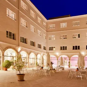 Hotel Trh Ciudad De, Baeza